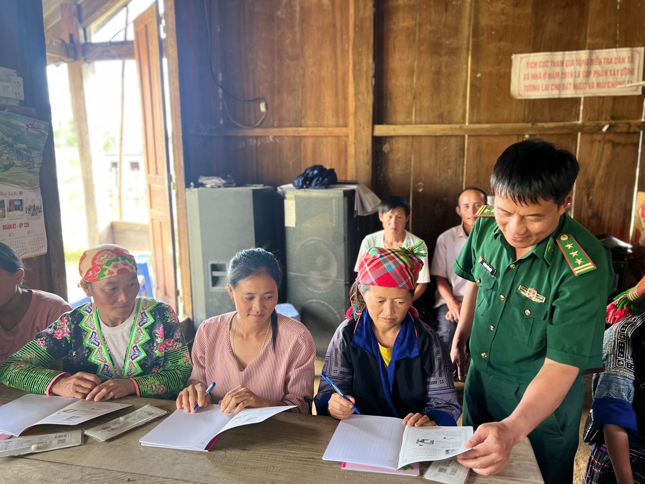 Gần dân, sát dân, hướng mạnh về cơ sở

